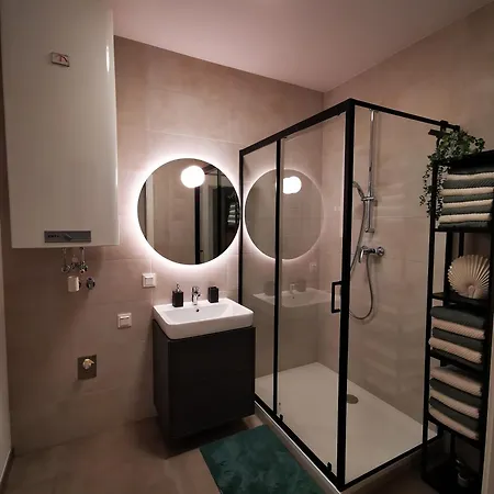 アパート Wohlfuehlplatzerl Am Klopeiner ウンテーブルク・アム・クロッパイナー・ゼー